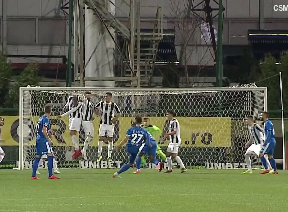 ASTRA - BOTOȘANI 1-0 // FOTO Oaspeții au cerut lovitură de la 11 metri pentru un henţ al lui Răduţ » Ce arată reluările