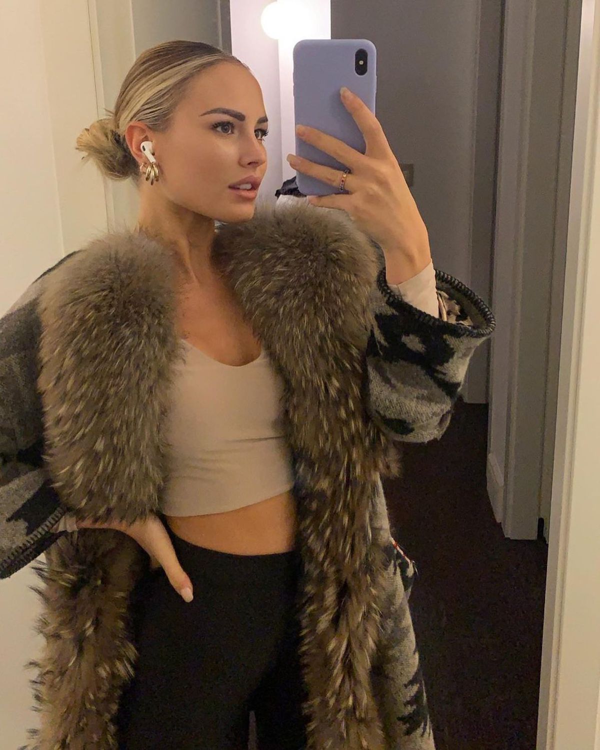 FOTO Colegul lui Ionuț Radu de la Inter are o iubită care-ți taie respirația! Apariții hot de fiecare dată