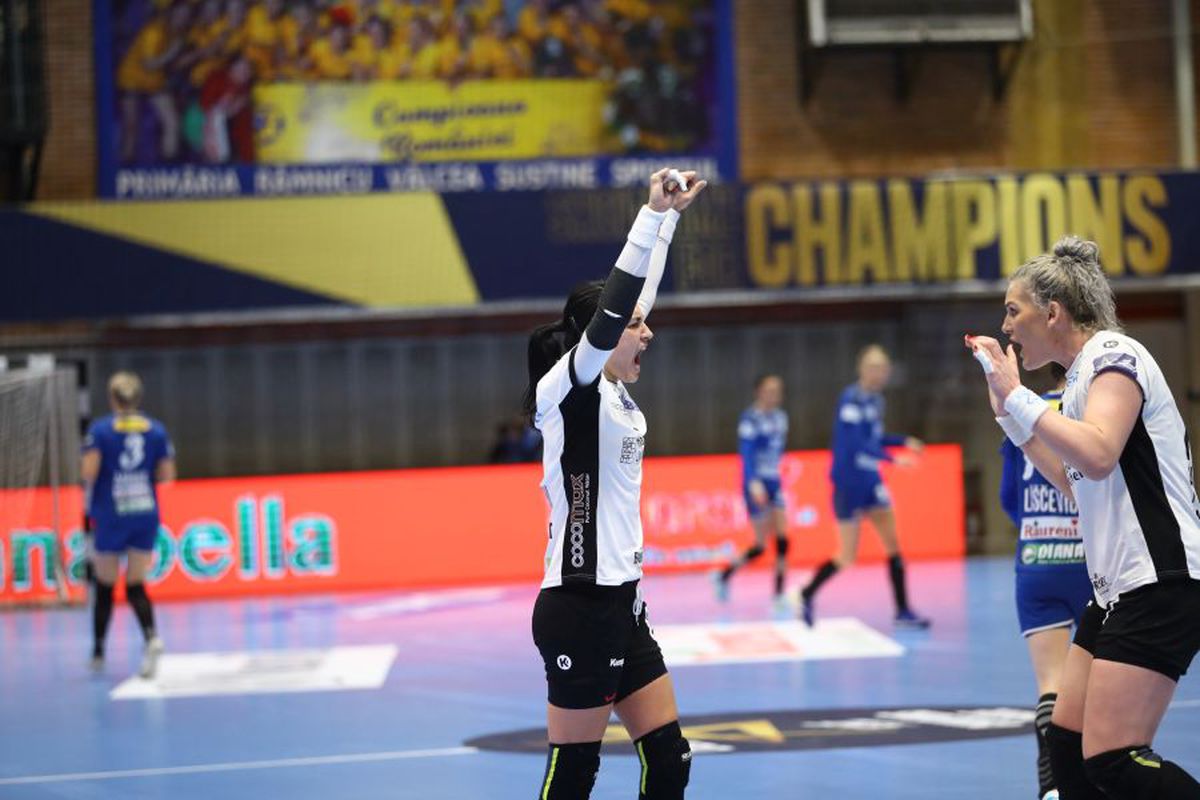 SCM RM. VÂLCEA - CSM BUCUREȘTI 24-33. Cristina Neagu, MVP-ul meciului: „Vâlcea a fost arogantă cu noi”