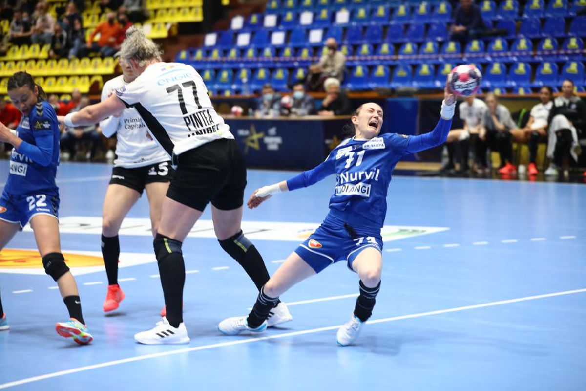 SCM RM. VÂLCEA - CSM BUCUREȘTI 24-33. Cristina Neagu, MVP-ul meciului: „Vâlcea a fost arogantă cu noi”