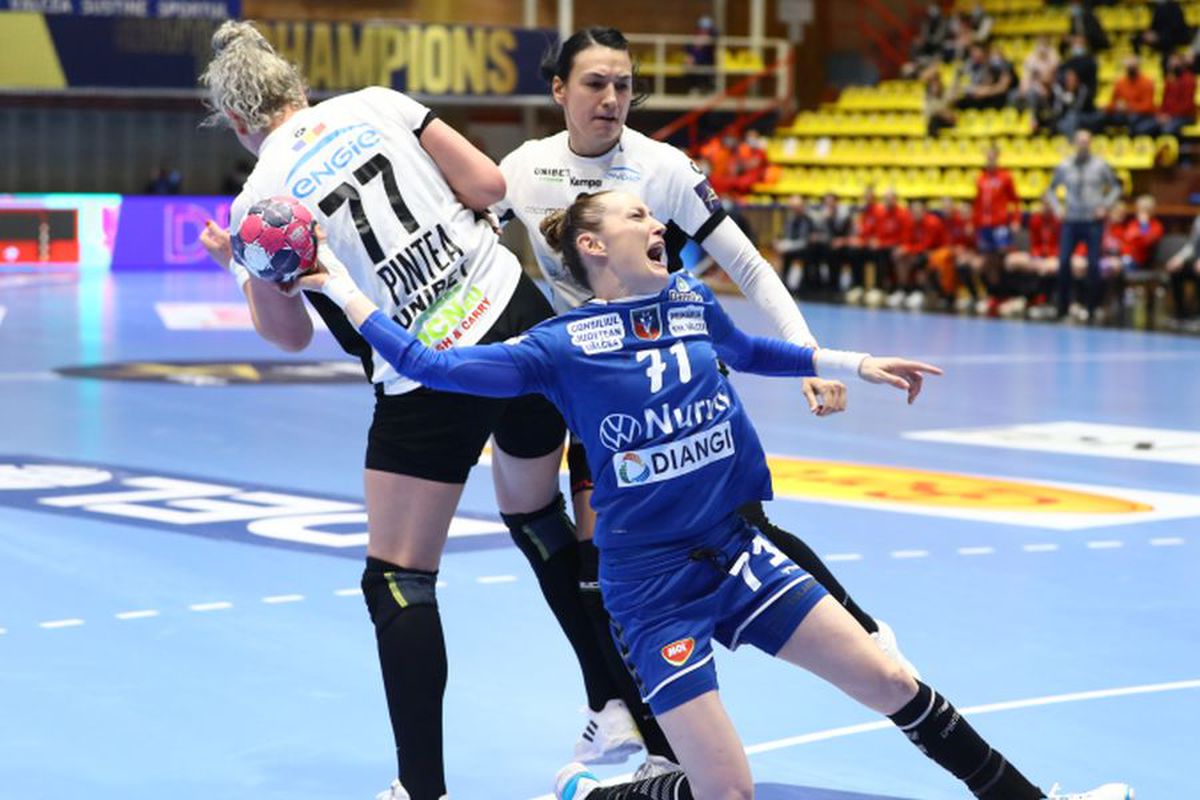 SCM Rm. Vâlcea - CSM București 24-33. Cu Neagu în formă excelentă, „tigroaicele” s-au dezlănțuit și au câștigat la nouă goluri!