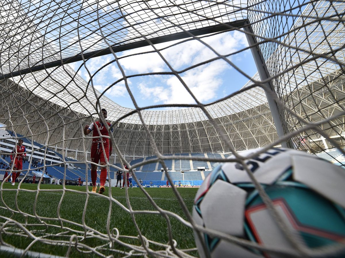 CS Universitatea Craiova - FC Botoșani 1-0 » Oltenii sunt matematic în play-off! Victorie marcă înregistrată pentru Ouzounidis