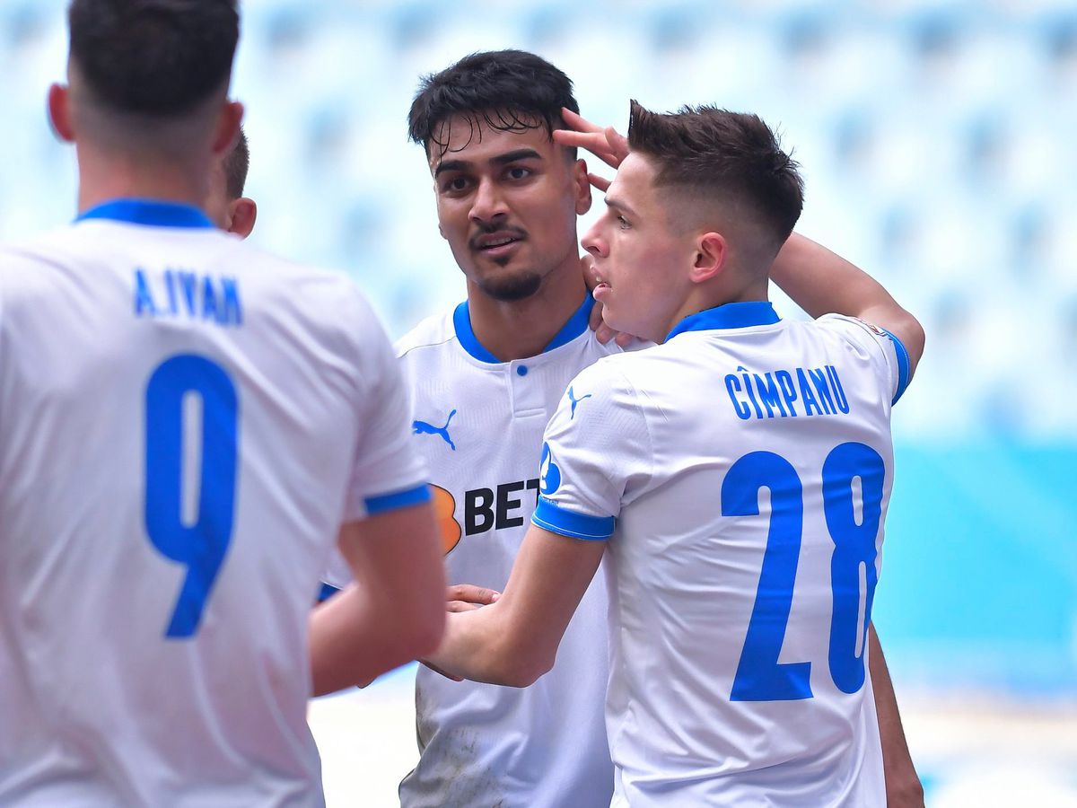 Record în Liga 1, după golul din Craiova - Botoșani! Cel mai tânăr marcator din acest campionat a adus victoria oltenilor