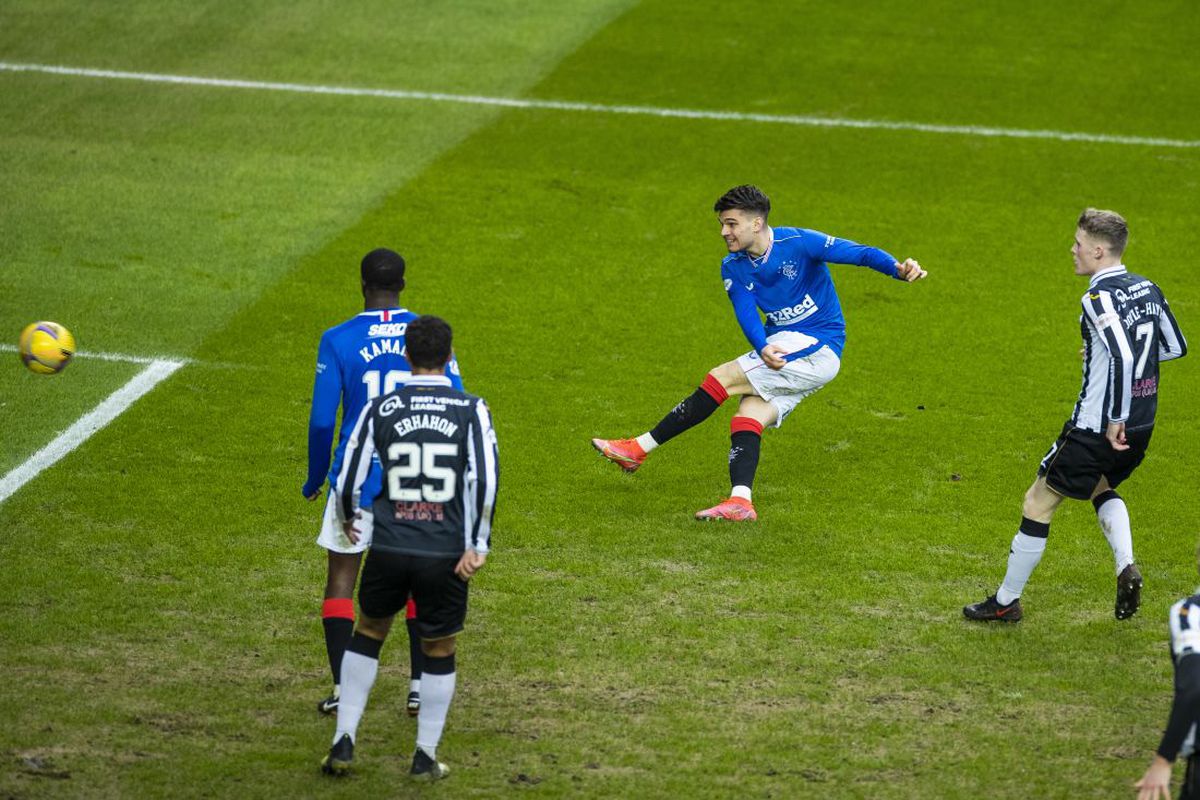 Glasgow Rangers - St. Mirren 3-0 » Rangers, la un pas de titlu! Ianis, gol într-un meci crucial: „Hagi a fost ireal!” » Vezi AICI reușita