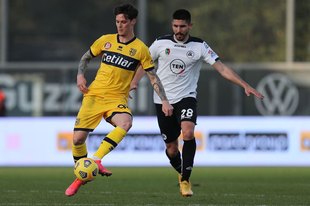 Antrenorul Parmei îl laudă pe Dennis Man: „E foarte bun, tehnic”. Dar nu ascunde minusurile sale: sunt multe!