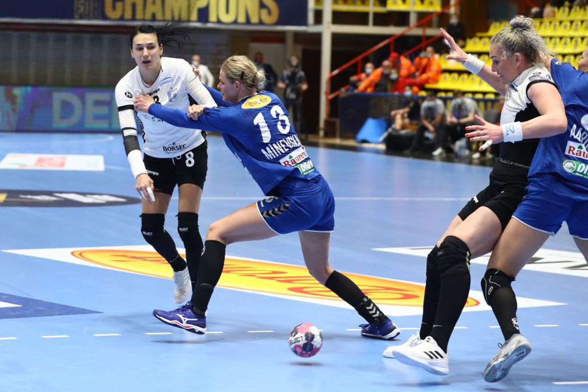 SCM RM. VÂLCEA - CSM BUCUREȘTI 24-33. Cristina Neagu, MVP-ul meciului: „Vâlcea a fost arogantă cu noi”