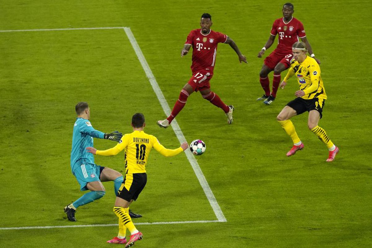Bayern - Borussia Dortmund 4-2 » Hat-trick-ul lui Robert Lewandowski aduce victoria bavarezilor în „Der Klassiker”