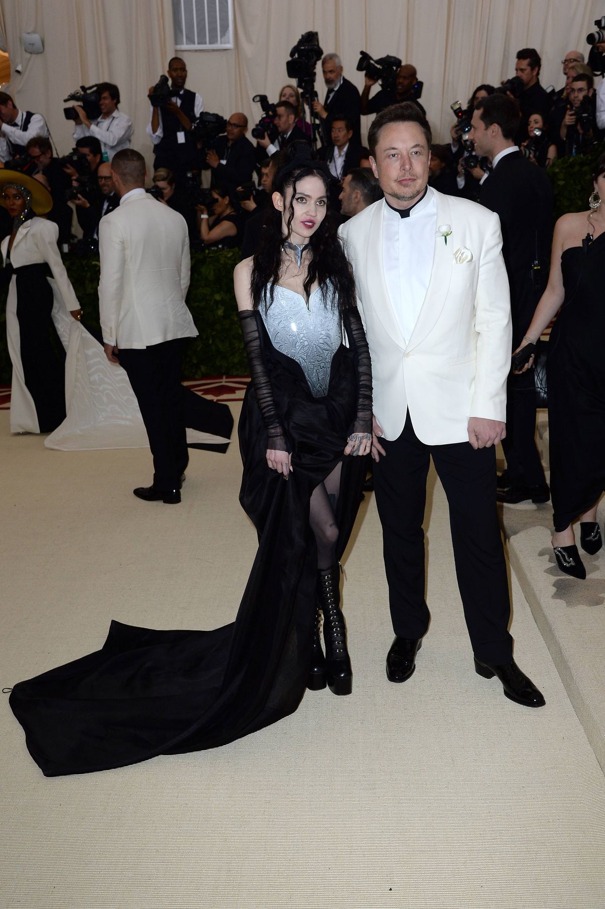 Elon Musk, pierderi de 6,2 miliarde de dolari într-o săptămână! Patronul Tesla nu mai e cel mai bogat din lume: cine l-a detronat