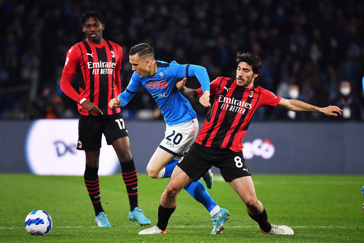 Napoli - AC Milan » Meci pentru locul 1 în Serie A