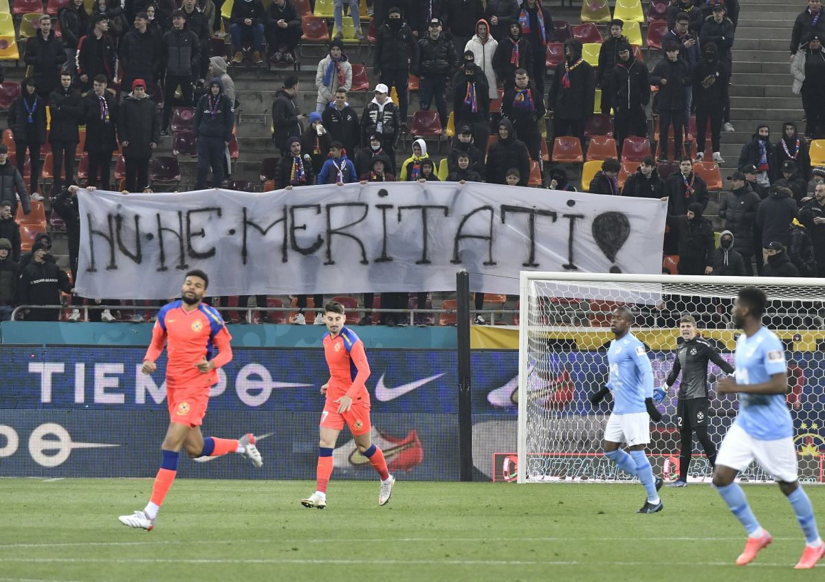 FCSB, ignorată de galerie în timpul meciului cu Voluntari » Singurul mesaj afișat pe Arena Națională