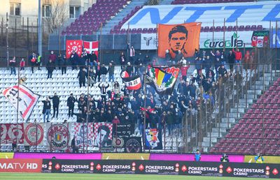 Ultrașii lui Dinamo, protest cu CFR Cluj! De ce au părăsit stadionul în minutul 35
