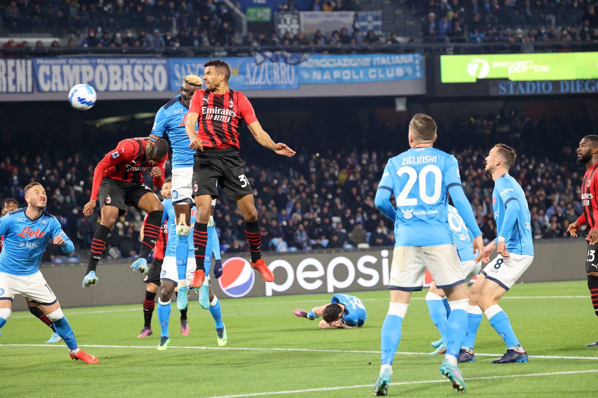Napoli - AC Milan » Meci pentru locul 1 în Serie A
