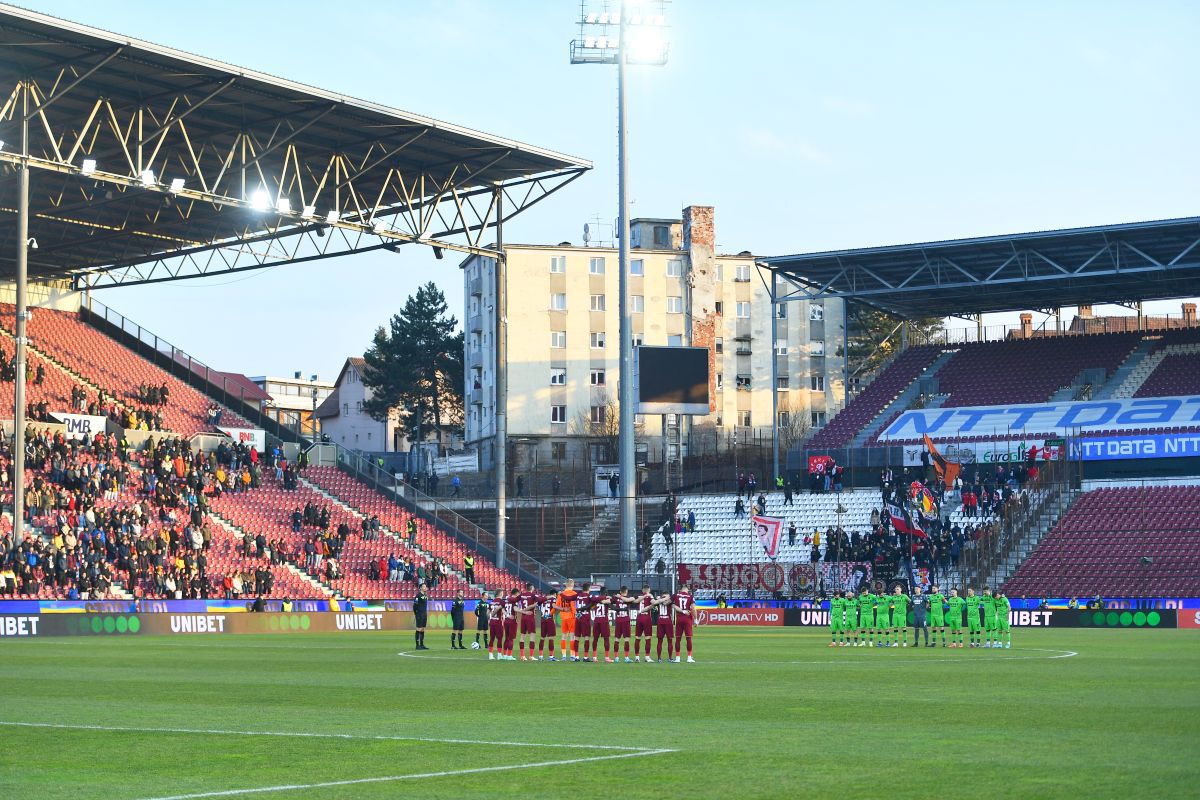 Steliano Filip, eliminat în 5 minute, în CFR Cluj - Dinamo 4-1 » A urmat dezastrul pentru „câini”