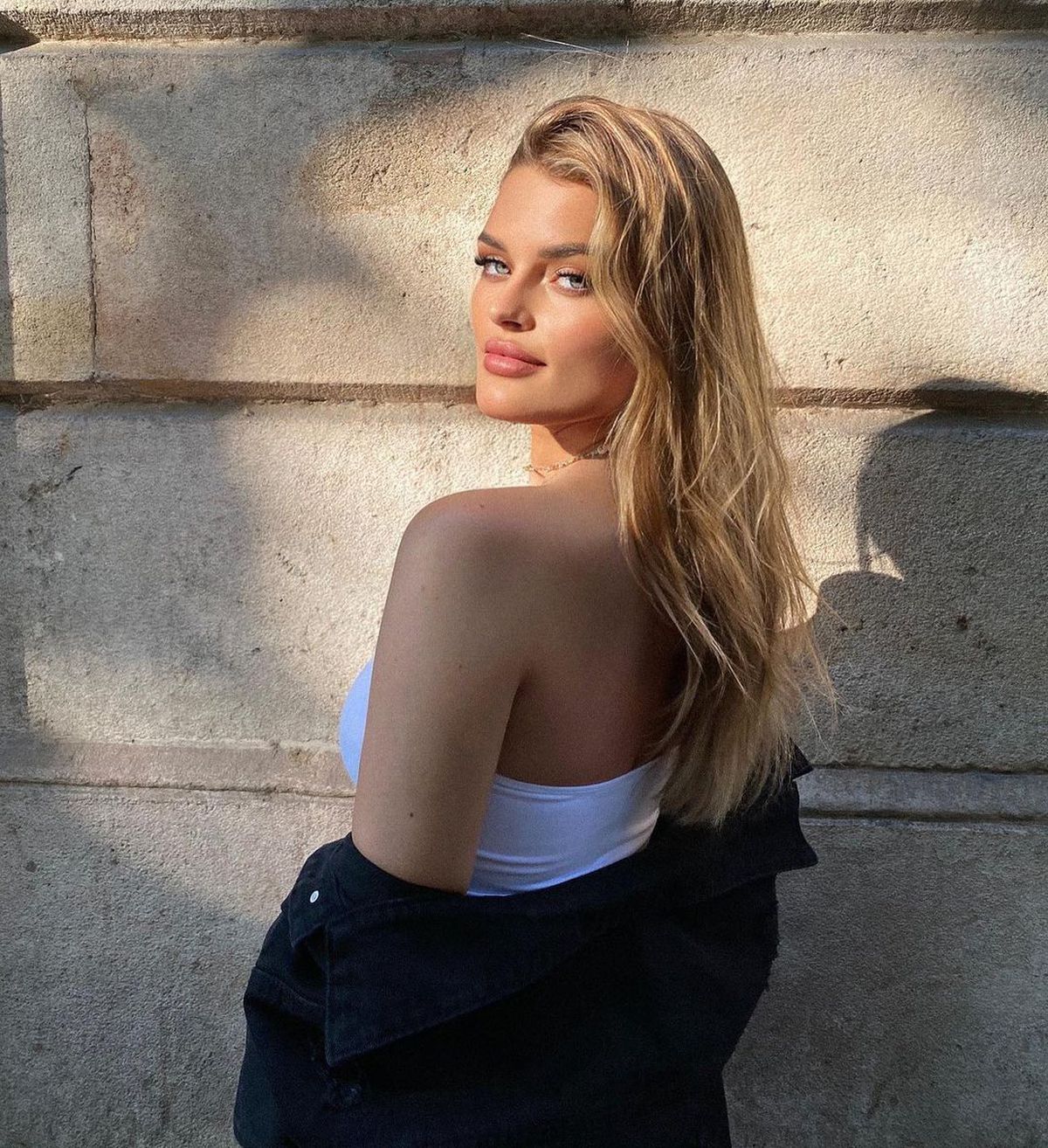 „Am plecat plângând, fotbaliștii sunt proști și aroganți” » Într-o furtună de scandaluri, un model din Barcelona a povestit ce a pățit la o petrecere privată