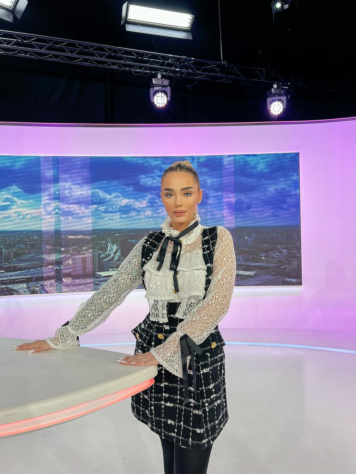 Cătălin Cazacu a înlocuit-o pe Ramona Olaru cu o colegă de la Antenă. Cine e noua iubită a campionului la motociclism