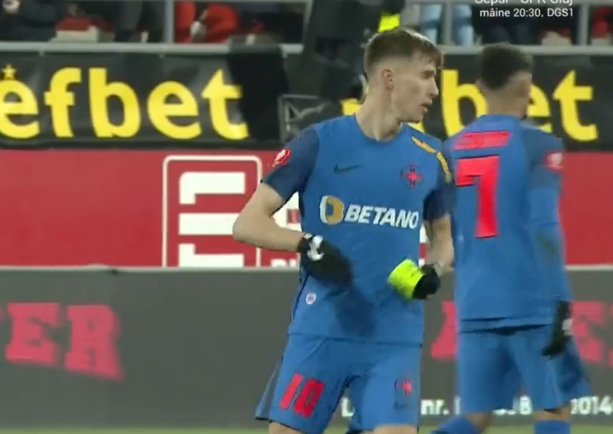 Tavi Popescu n-a știut ce să facă cu banderola de căpitan în finalul meciului UTA - FCSB 3-1