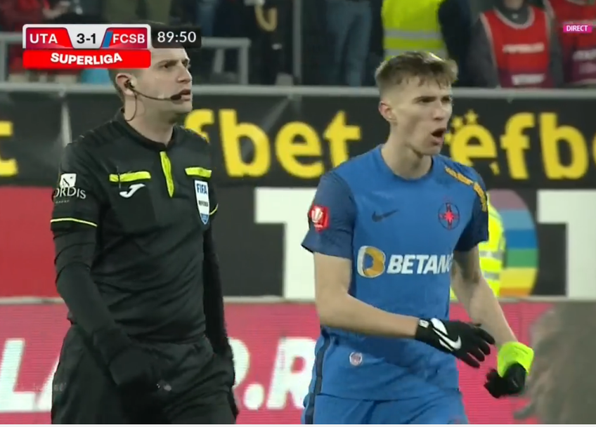 Tavi Popescu (20 de ani, extremă stânga) n-a știut ce să facă cu banderola de căpitan în finalul meciului UTA - FCSB 3-1.