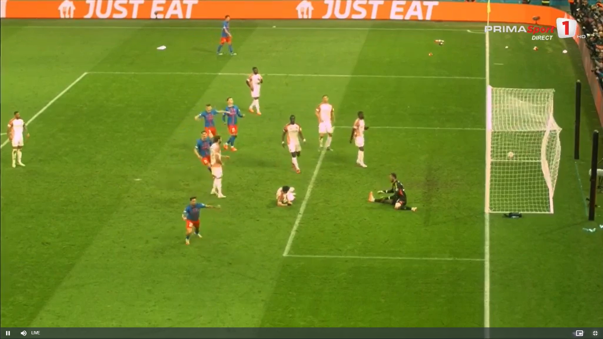 Golul lui Alexandru Băluță la meciul FCSB - Lyon