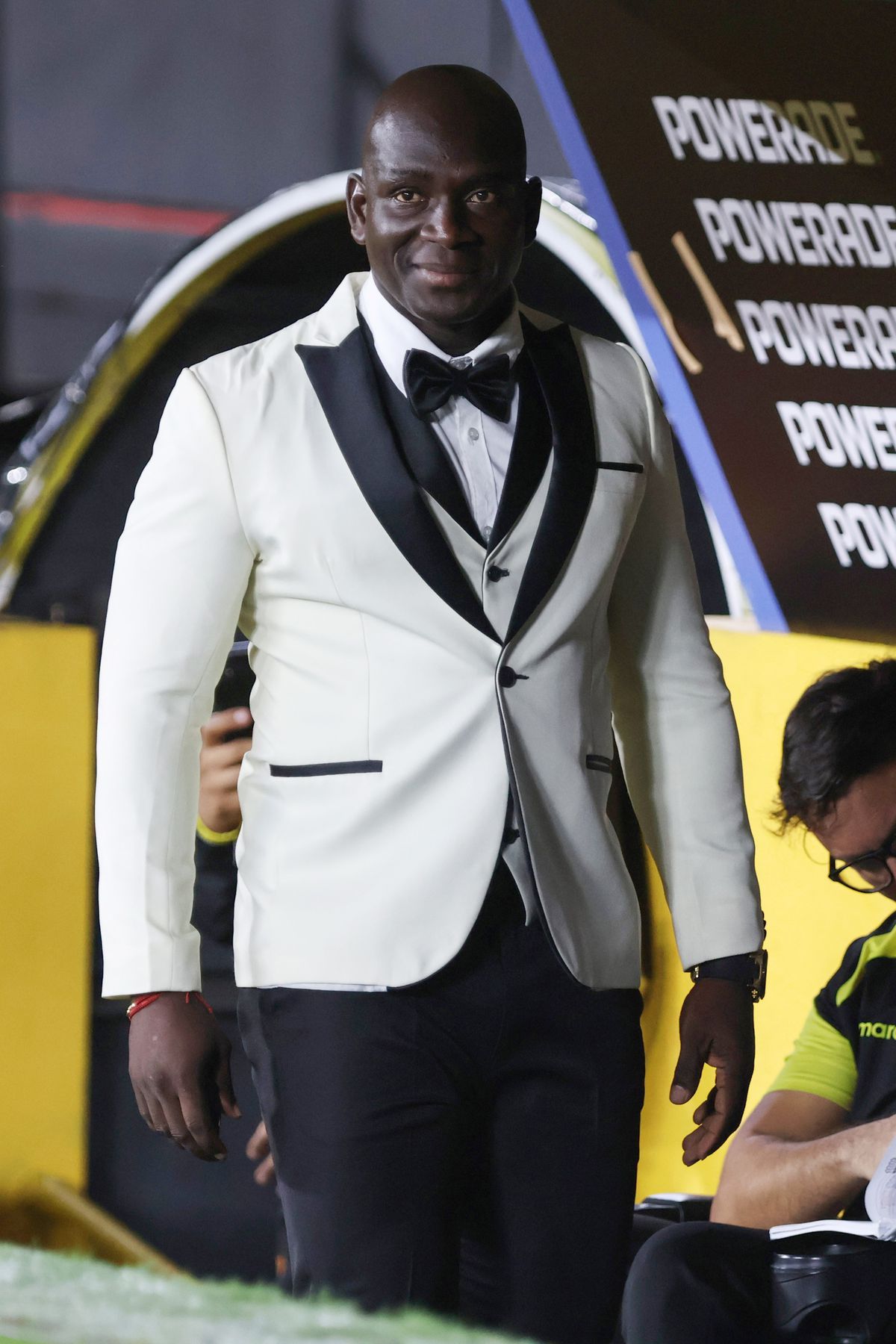 Imaginile care au făcut înconjurul lumii i-au fost arătate astăzi lui Șumudică: „Când vă vedem îmbrăcat așa?”