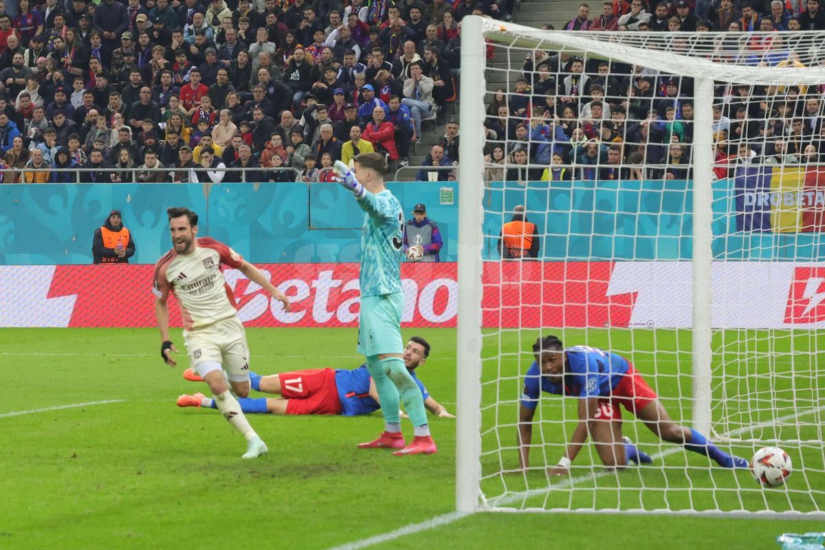 Ce șanse mai are FCSB, matematic, să treacă de Lyon