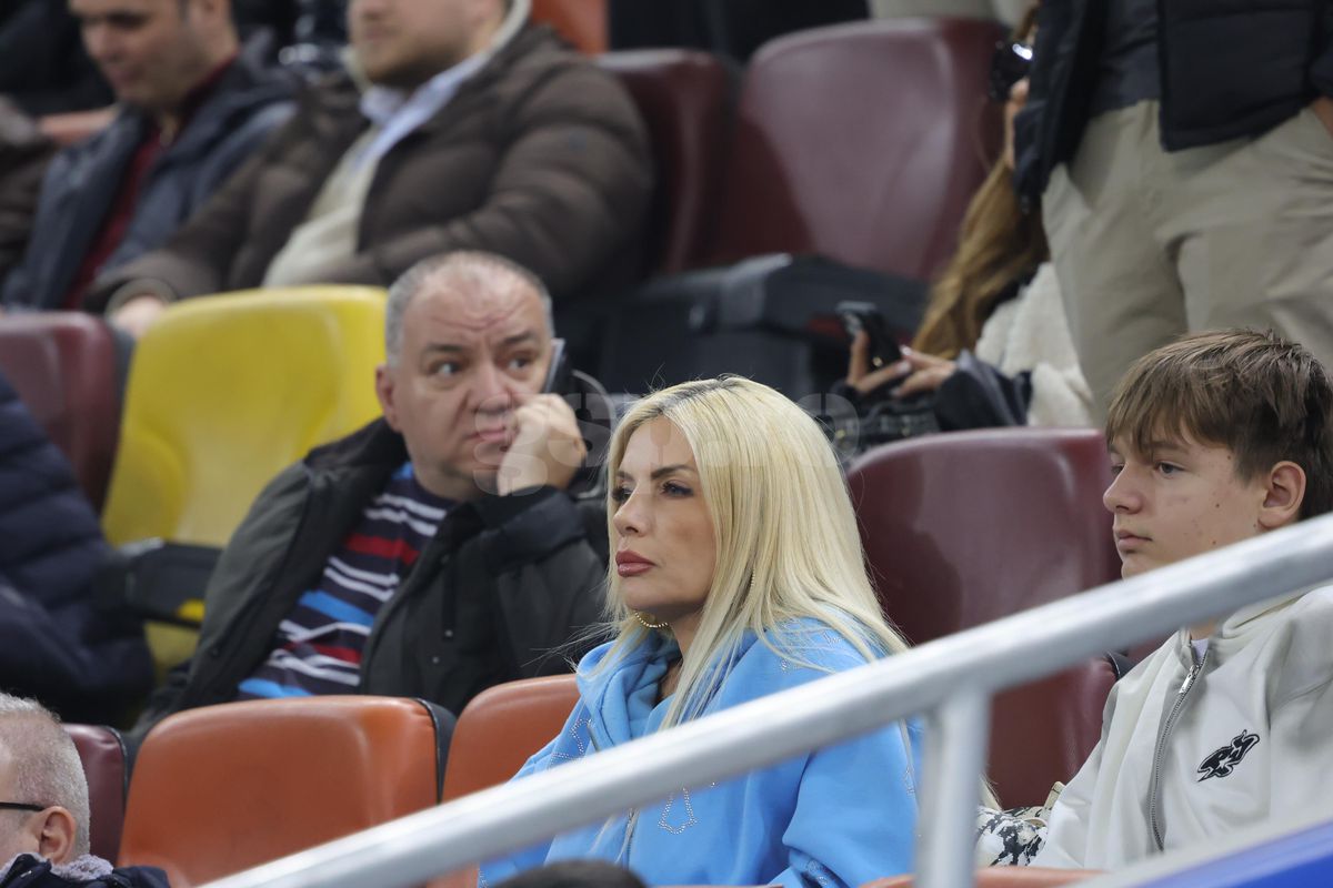 Laura Vicol, implicată în „scandalul Nordis”, a fost în tribune la FCSB - Lyon » Imaginile surprinse de reporterul GSP