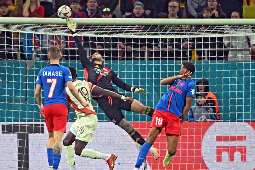 Lucas Perri, în FCSB - Lyon, foto: Imago Images