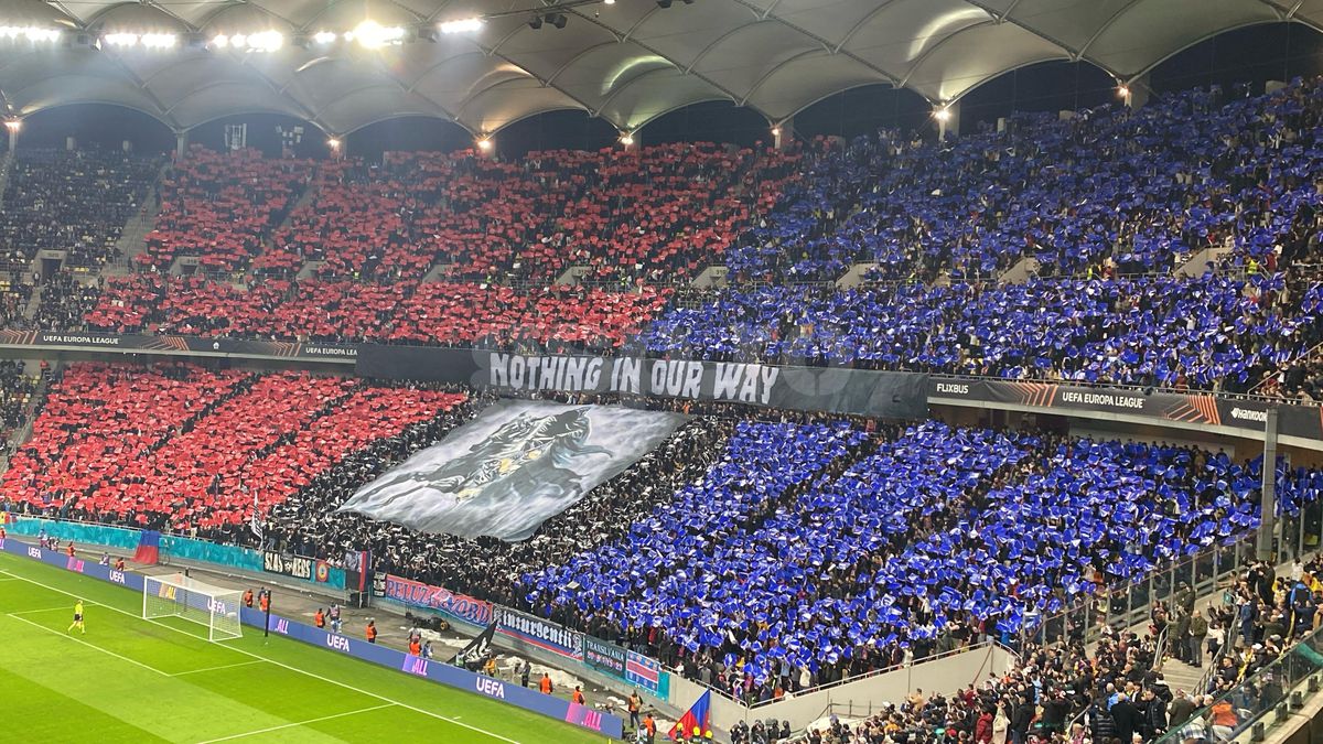 Din Stăpânul Inelelor, 300 sau Biblie? FCSB, scenografie înfricoșătoare la meciul cu Lyon: ce a apărut în Peluza Nord