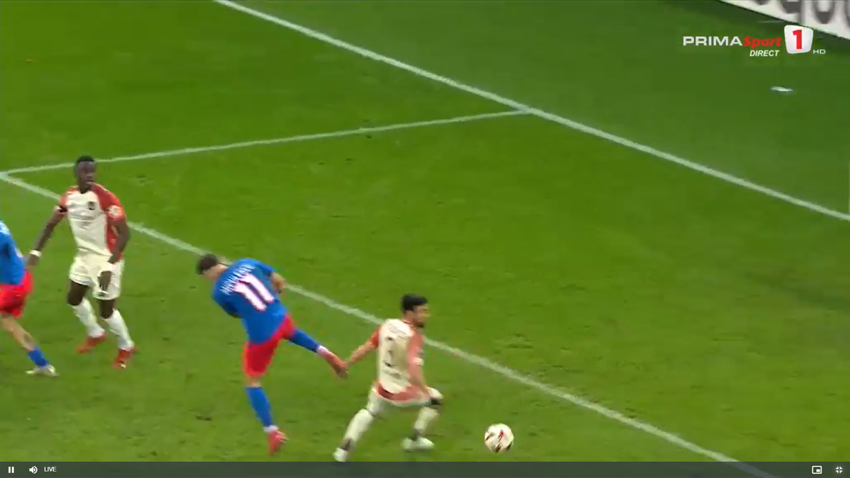 Golul lui Alexandru Băluță la meciul FCSB - Lyon