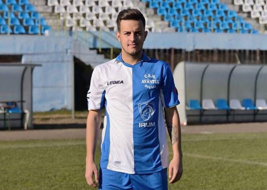 Lorand Deszi în tricoul Avântului Reghin Accident teribil în Germania: jucătorului român i-a fost amputat piciorul » Fostul lui club cere ajutor pentru donații: „Era golgheterul echipei, are nevoie de noi”
