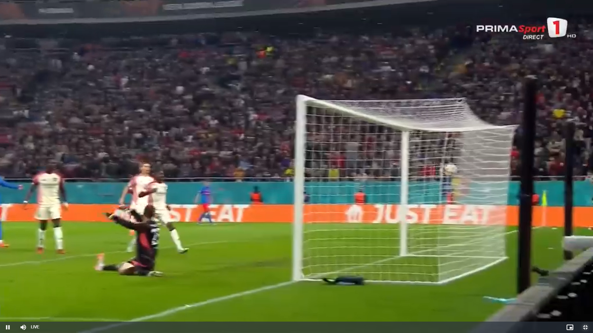 Golul lui Alexandru Băluță la meciul FCSB - Lyon