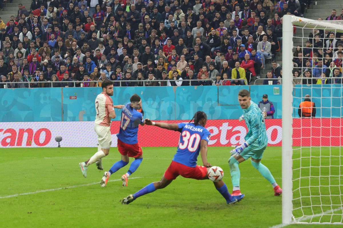 Ce șanse mai are FCSB, matematic, să treacă de Lyon