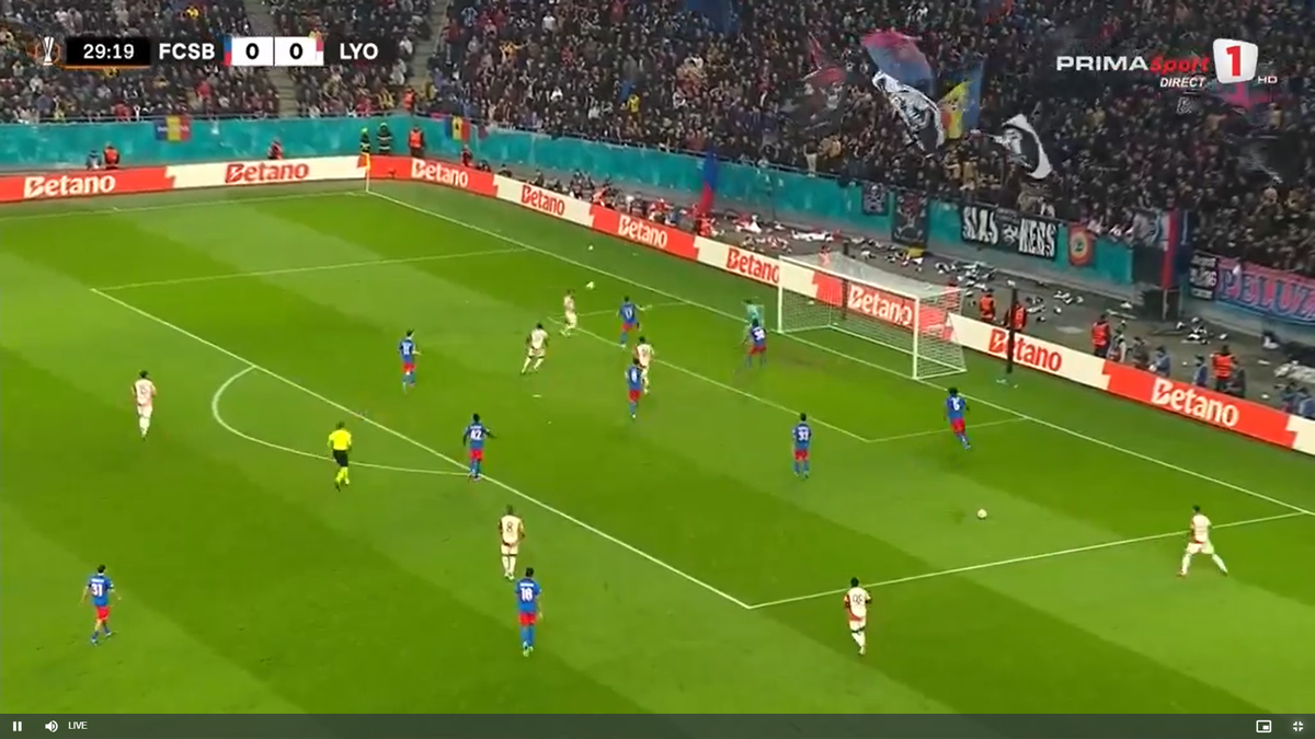 Gol controversat în FCSB - Lyon: ce spune regulamentul