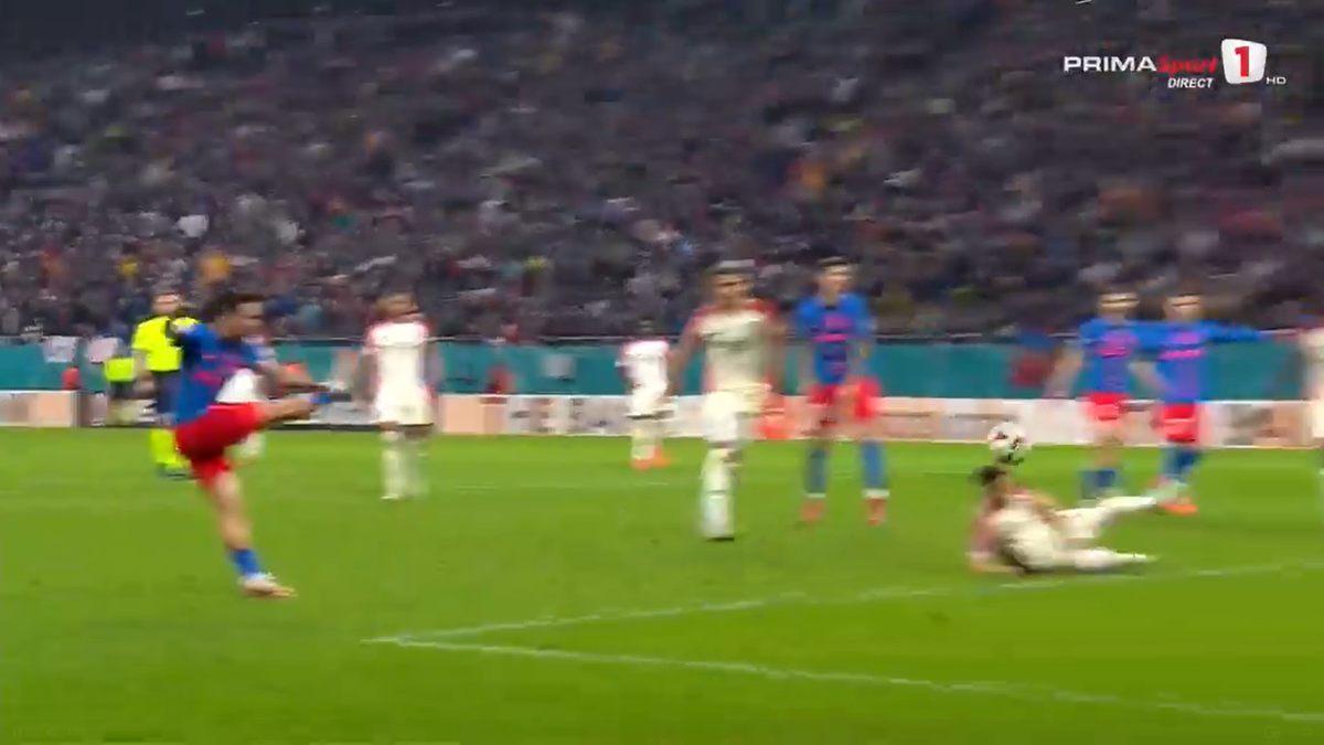 Golul lui Alexandru Băluță la meciul FCSB - Lyon