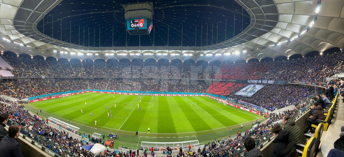 Din Stăpânul Inelelor, 300 sau Biblie? FCSB, scenografie înfricoșătoare la meciul cu Lyon: ce a apărut în Peluza Nord