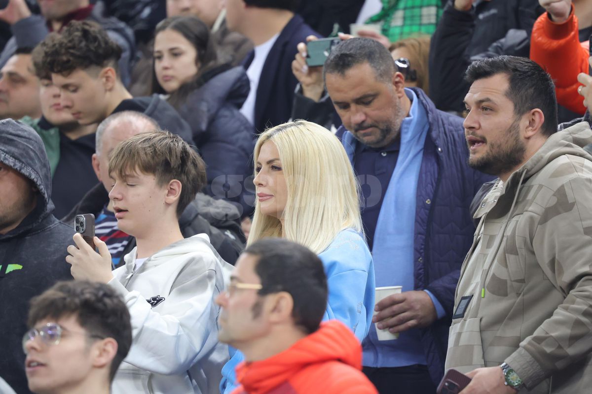 Laura Vicol, implicată în „scandalul Nordis”, a fost în tribune la FCSB - Lyon » Imaginile surprinse de reporterul GSP