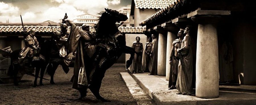 Din Stăpânul Inelelor, 300 sau Biblie? FCSB, scenografie înfricoșătoare la meciul cu Lyon: ce a apărut în Peluza Nord