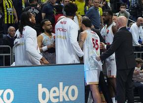 Conflict în Euroligă! MVP-ul din 2024 al competiției și-a îmbrâncit propriul coechipier și apoi a postat un mesaj ironic pe X