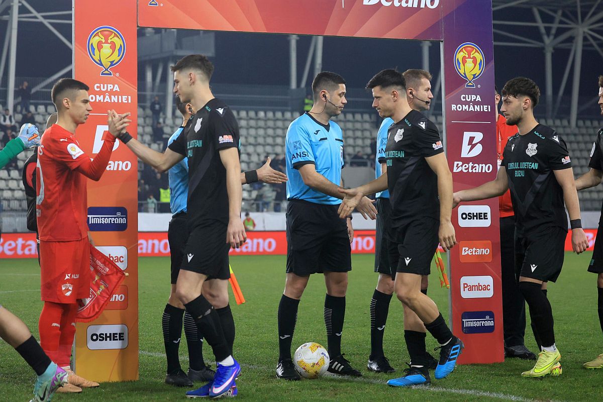 „Dacă continuă să joace așa...” » Dinamovistul trage un semnal de alarmă: „Cîrjan nu știu dacă a dat-o de vreo 4 ori la noi”