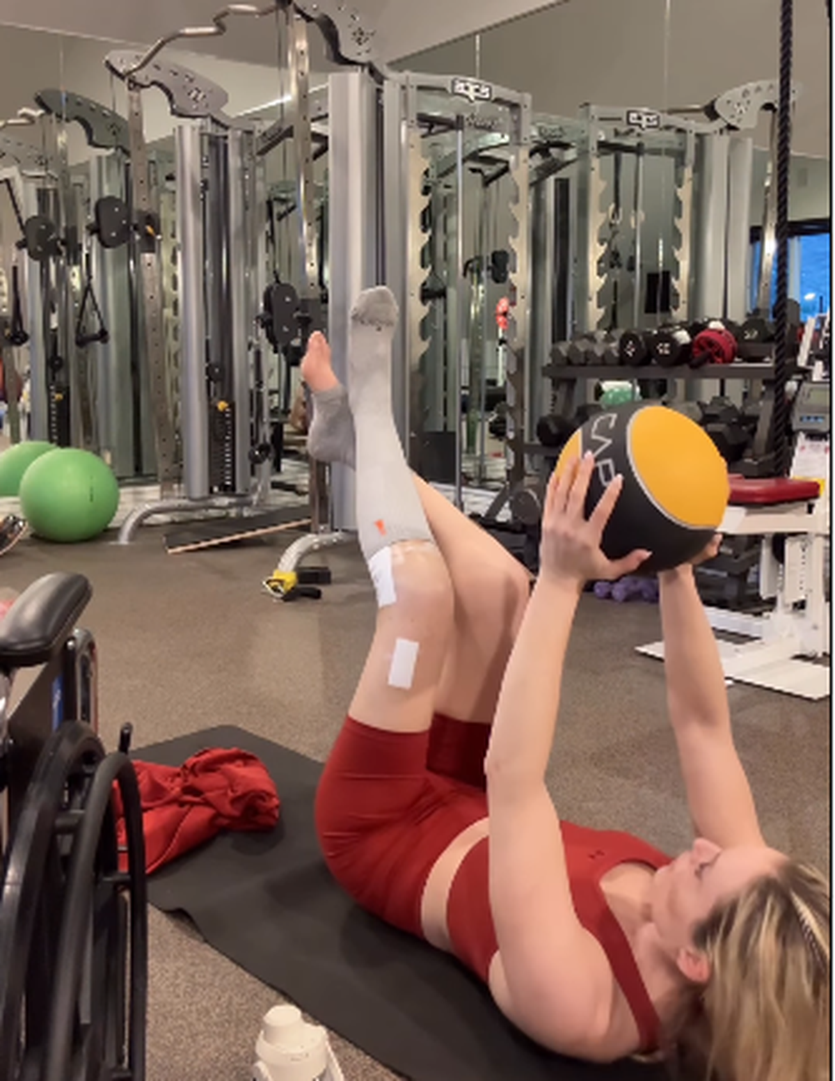 Lindsey Vonn a revenit acasă » Sportiva a început recuperarea la piciorul accidentat