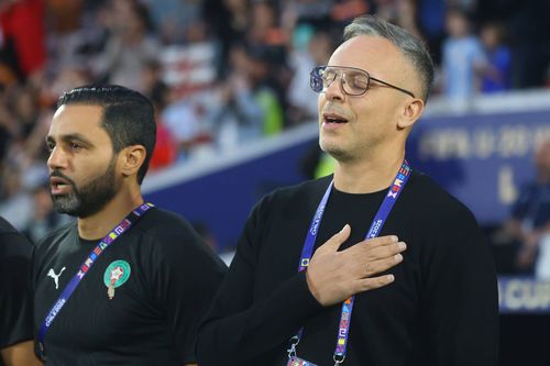 Mohamed Ouahbi (cu ochelari) este noul selecționer al Marocului / Foto: Imago