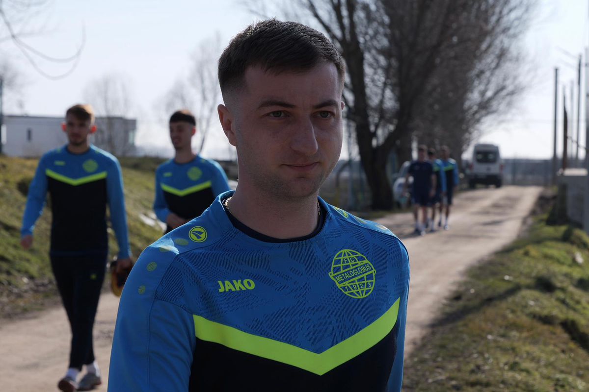 Condițiile incredibile în care se antrenează formația din Superligă » Cum arată terenul