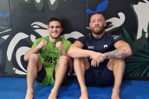 Românul care se antrenează cu legendarul Conor McGregor: „Este alt om, în fiecare zi la biserică. Revenirea lui va fi legendară!”