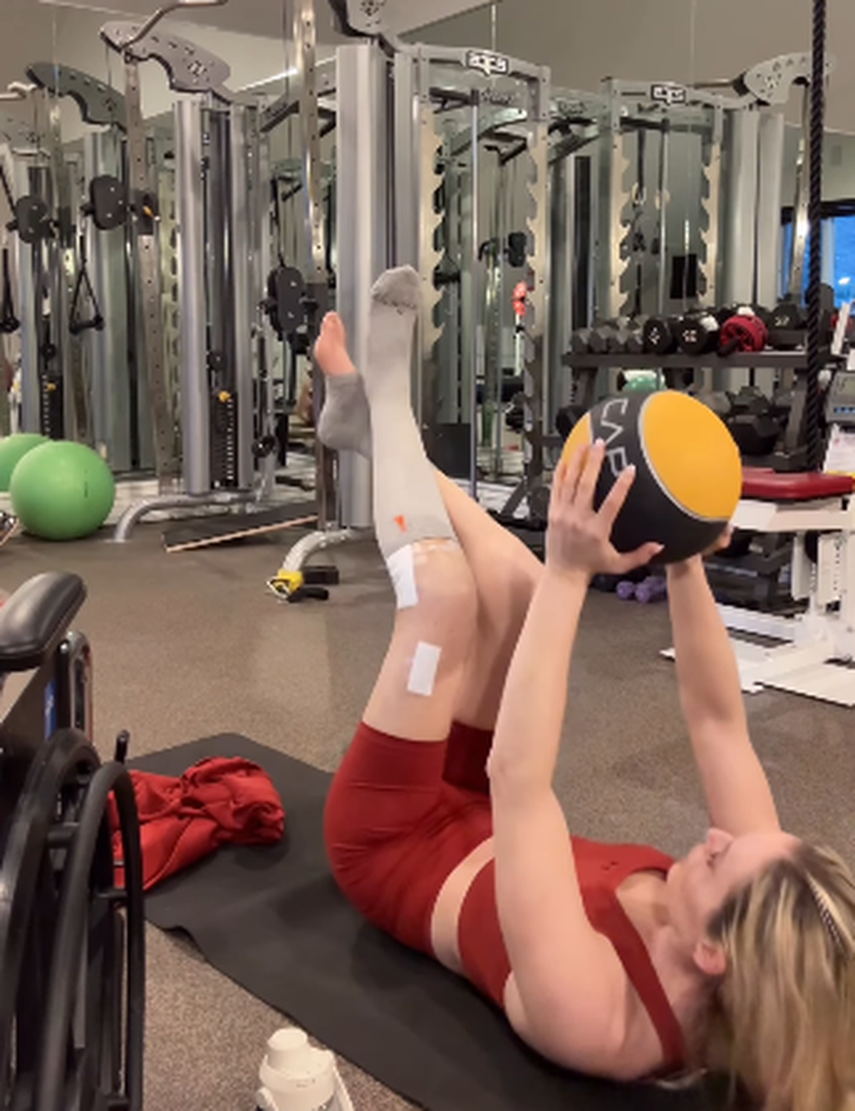 Lindsey Vonn a revenit acasă » Sportiva a început recuperarea la piciorul accidentat