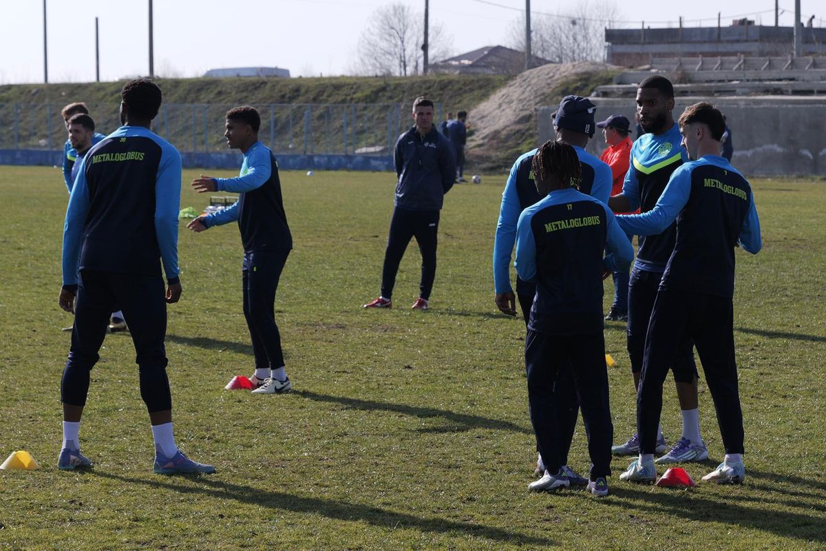 Antrenament condus de Florin Bratu la Metaloglobus