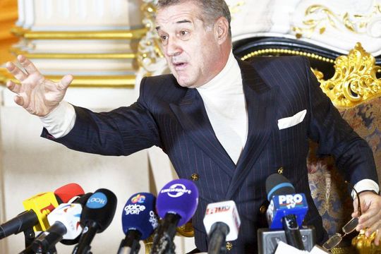 Gigi Becali a comandat 100.000 de pastile