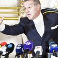Gigi Becali a comandat 100.000 de pastile