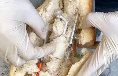 Jandarmeria Română, postare șocantă! Tentativă uluitoare a unui român: a încercat să introducă droguri de mare risc într-un centru de carantină din Ilfov