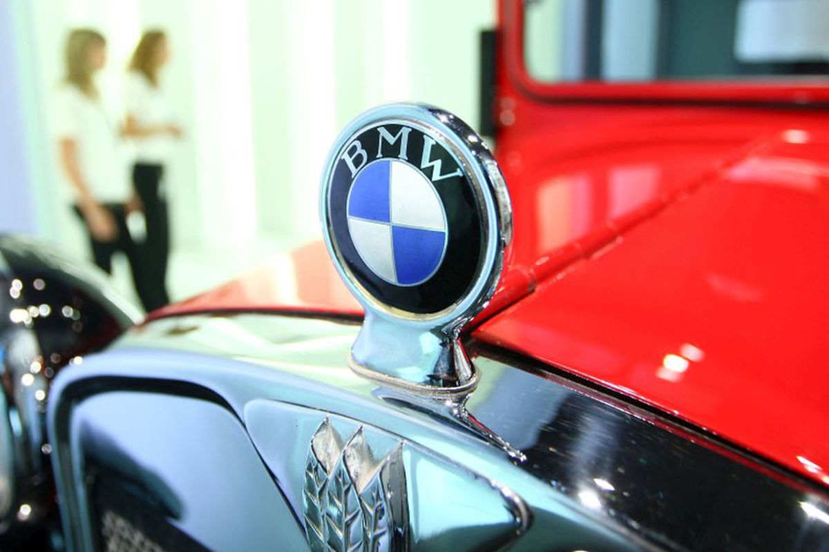 COVID-19 lovește puternic industria auto » BMW înregistrează o scădere masivă de vânzări
