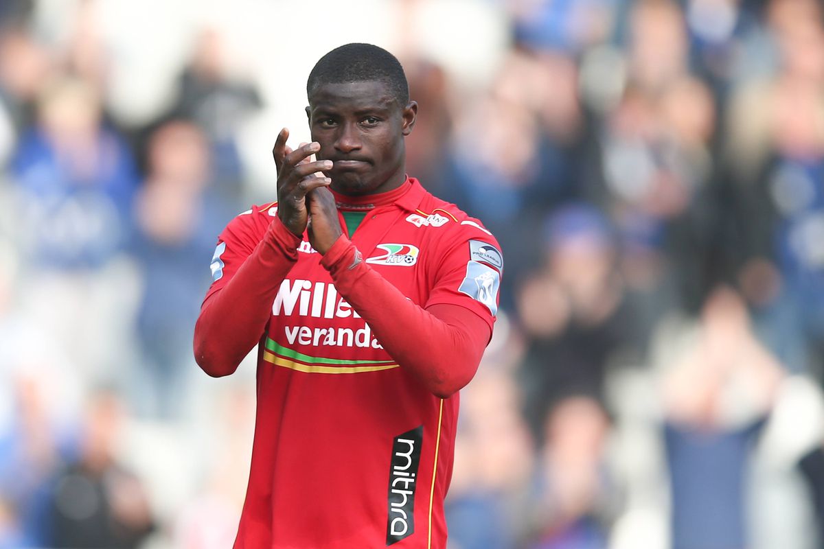 Autoportretul noului atacant de la Dinamo: „Alerg foarte repede! Muncesc la antrenament și acasă doar mă relaxez, pentru că am calități native”