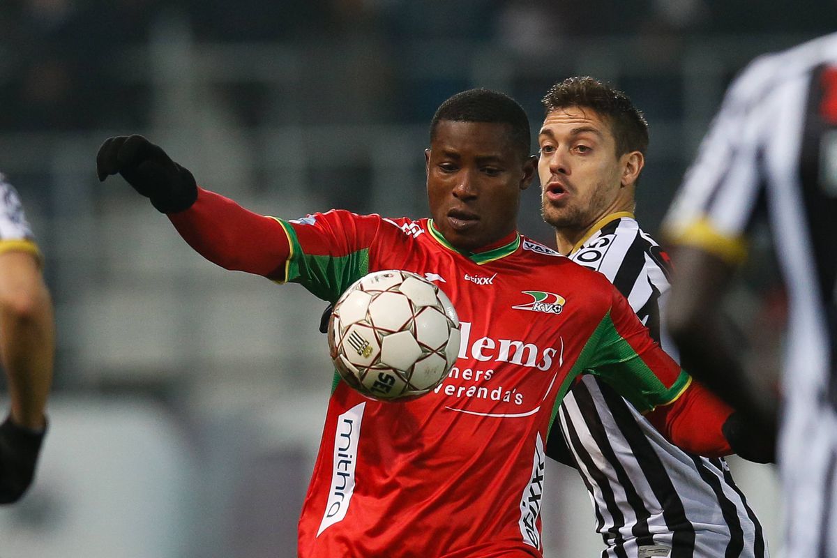 Autoportretul noului atacant de la Dinamo: „Alerg foarte repede! Muncesc la antrenament și acasă doar mă relaxez, pentru că am calități native”